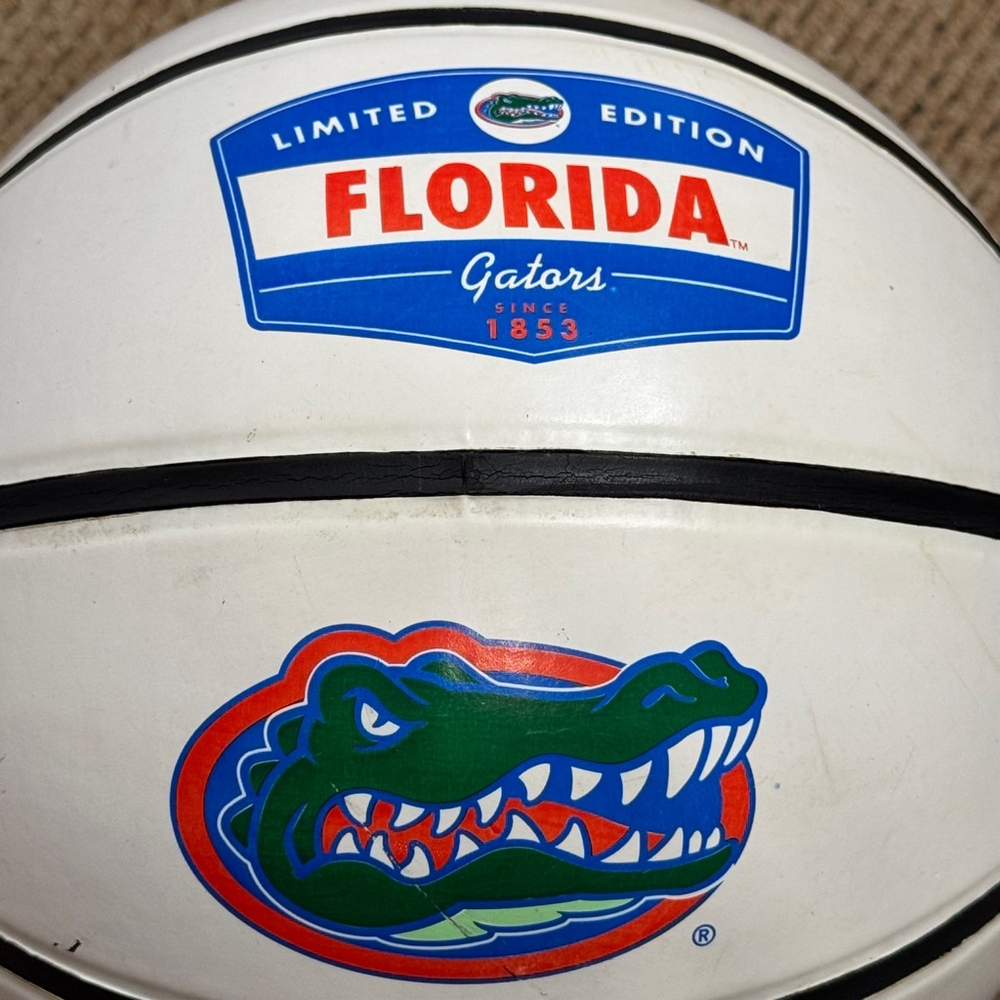 Rawlings Florida Gators Uncle Dave #66 Signed Logo Basketball - Picture 2 of 7
